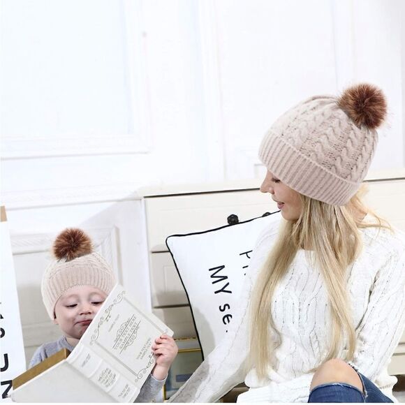 🎀Mom-Baby Beanies Set🎀NEW  - Picture 1 of 5